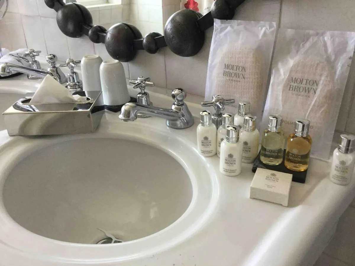 Remarkable Apartment Near London Tower Bridge
