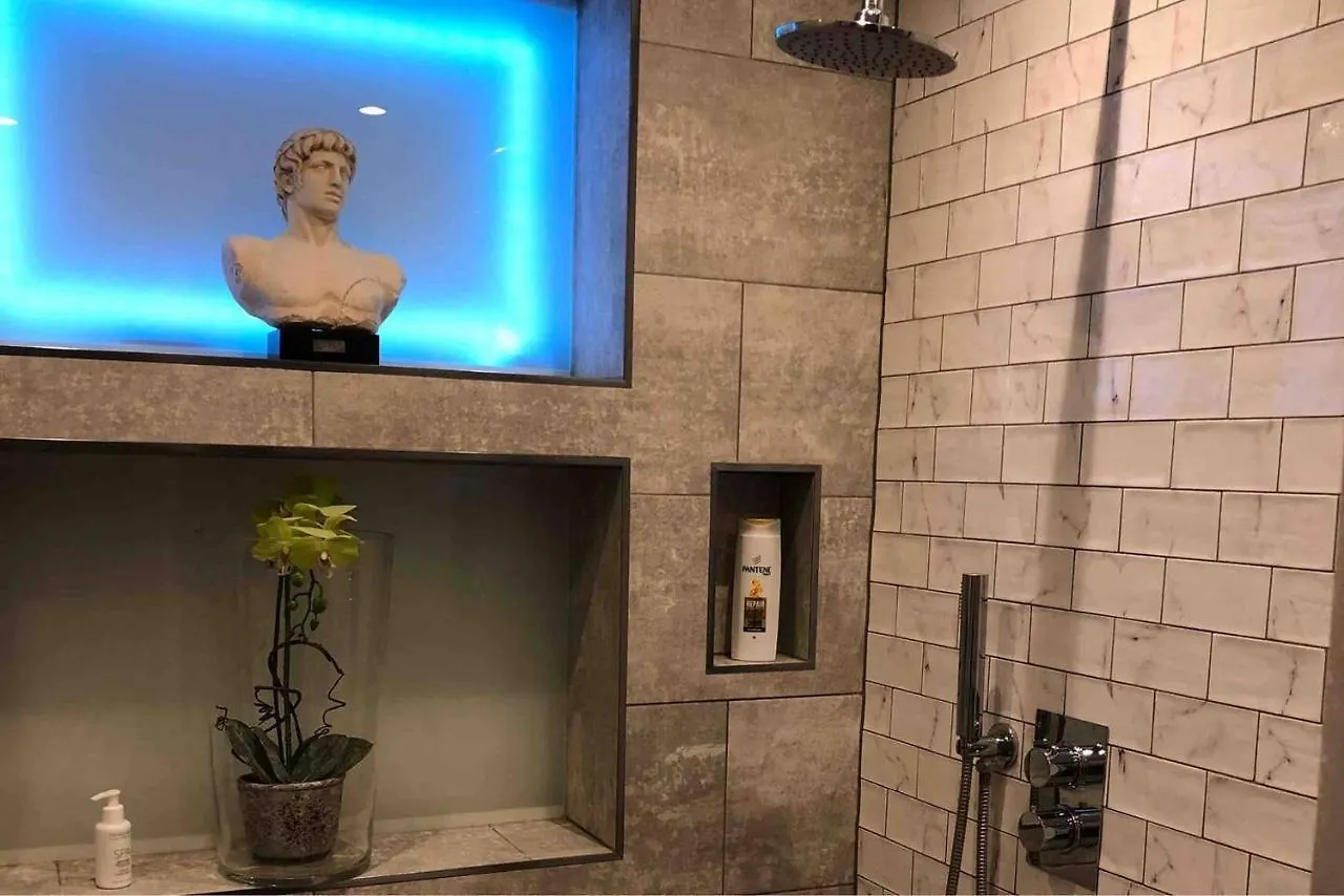 Remarkable Apartment Near London Tower Bridge