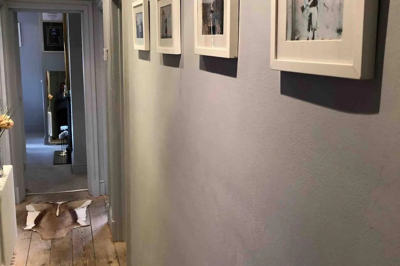 Remarkable Apartment Near London Tower Bridge United Kingdom