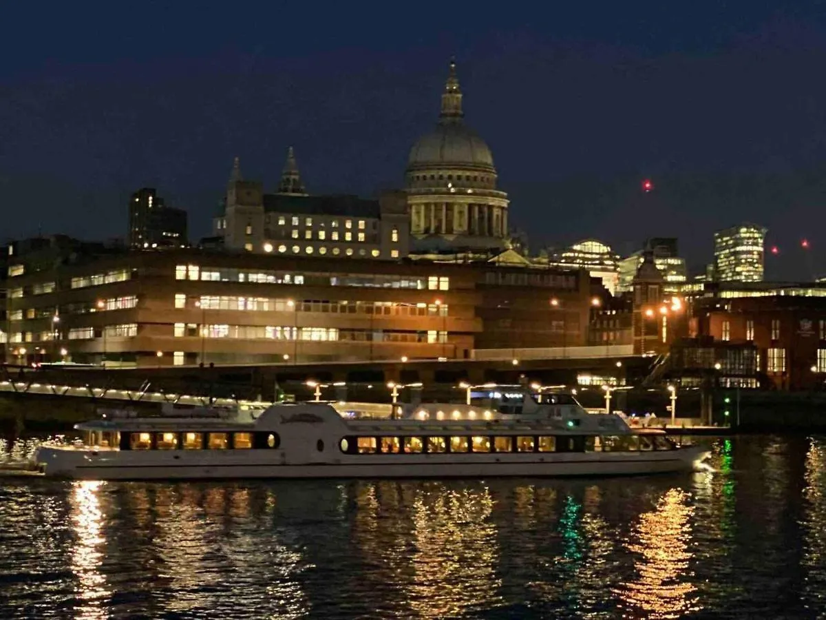 Remarkable Apartment Near London Tower Bridge