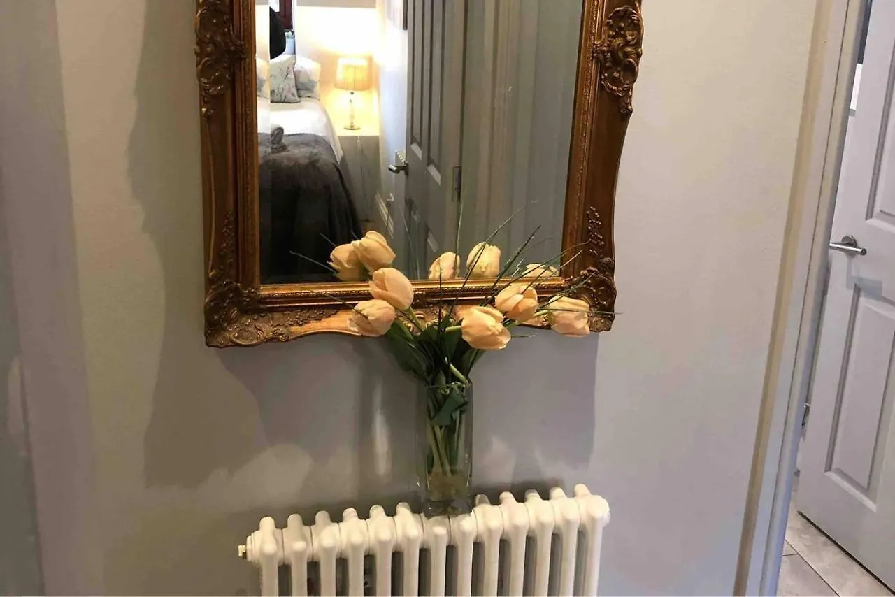 Remarkable Apartment Near London Tower Bridge United Kingdom